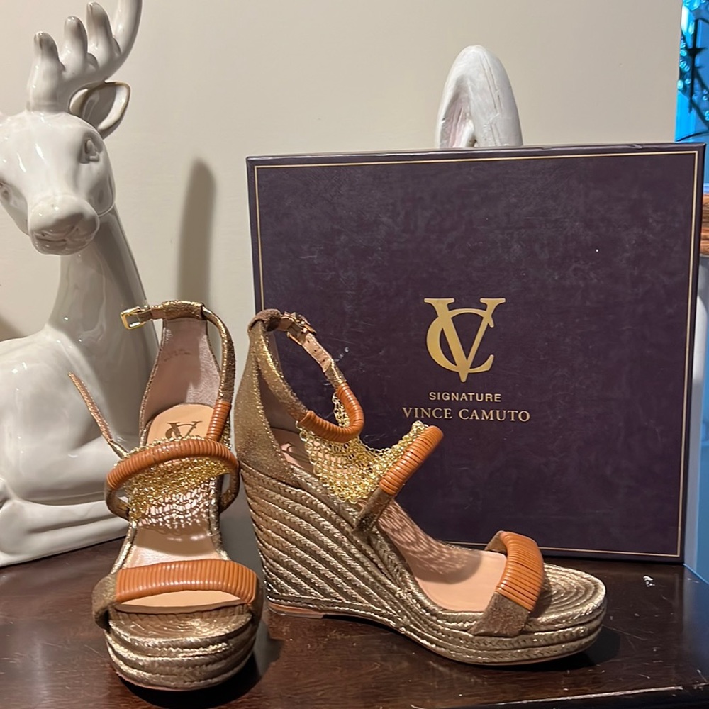 Vince Camuto gold wedges